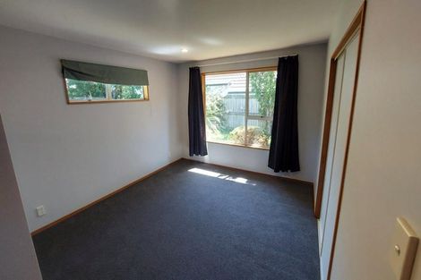 Photo of property in 2 Wardour Mews, Avonhead, Christchurch, 8042