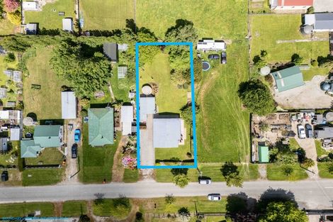Photo of property in 42 Newburn Street, Waikaia, 9778