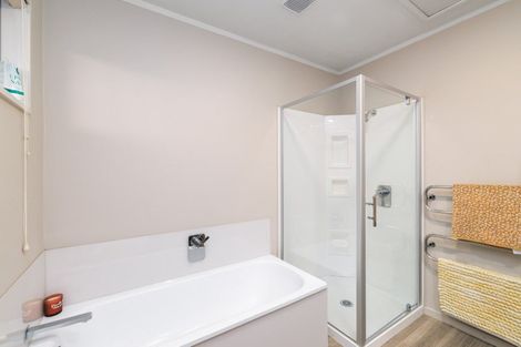 Photo of property in 10 Castle Way, Beckenham, Christchurch, 8023