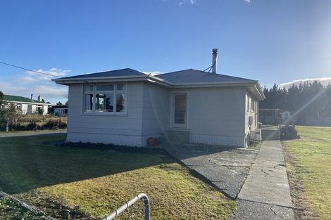Photo of property in 22 Cornwall Street, Mossburn, 9792