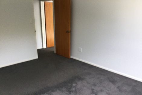 Photo of property in 1/7 Vardon Road, Green Bay, Auckland, 0604