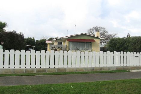 Photo of property in 24 Montgomery Street, Feilding, 4702