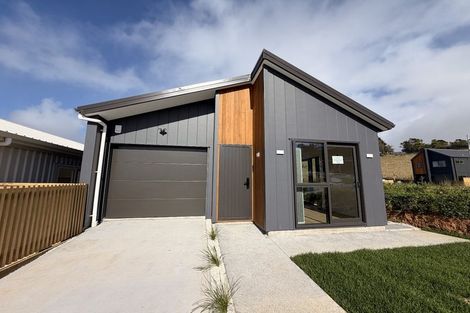Photo of property in 4 Kopu Road, Orewa, 0931
