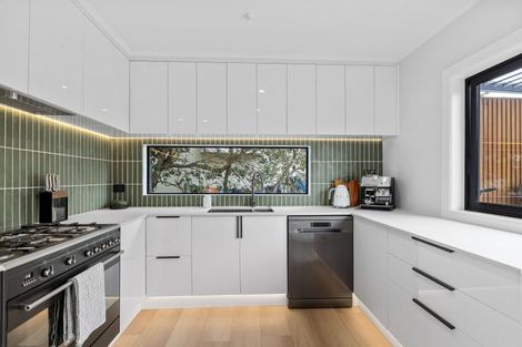 Photo of property in 23 Braemar Road, Rothesay Bay, Auckland, 0630