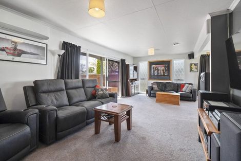 Photo of property in 7 Chadwick Place, Highbury, Palmerston North, 4412