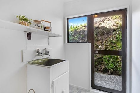 Photo of property in 33 Hindmarsh Street, Johnsonville, Wellington, 6037