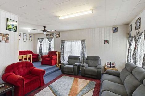Photo of property in 10 Kopu Place, Clendon Park, Auckland, 2103