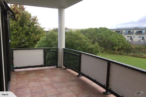 Photo of property in 11/372 Rosedale Road, Rosedale, Auckland, 0632