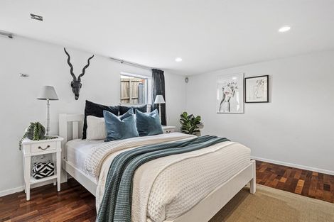 Photo of property in 4/37 Onewa Road, Northcote, Auckland, 0627