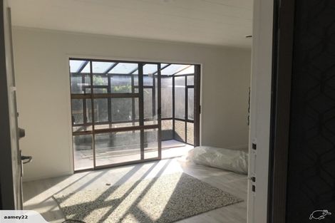 Photo of property in 1/3204 Great North Road, New Lynn, Auckland, 0600