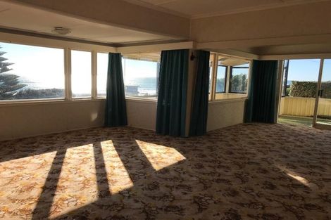 Photo of property in 2a Beach Street, Fitzroy, New Plymouth, 4312