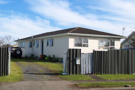 Photo of property in 28 Cottingham Crescent, Mangere East, Auckland, 2024