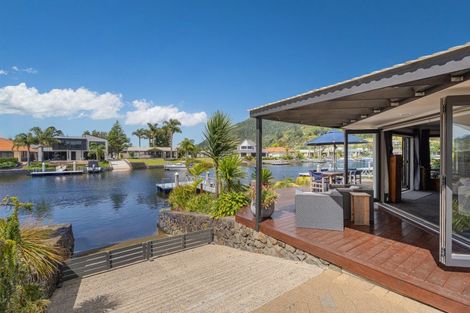Photo of property in 124 Motu Grande, Pauanui, Hikuai, 3579