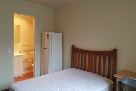 Photo of property in 100 Rattray Street, Riccarton, Christchurch, 8041