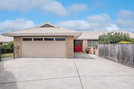 Photo of property in 96 Cedar Drive, Paraparaumu Beach, Paraparaumu, 5032