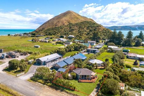 Photo of property in 86 Fortescue Street, Mahia, 4198