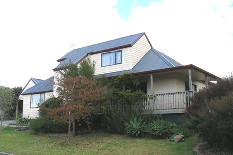 Photo of property in 12 Fresil Lane, Massey, Auckland, 0614