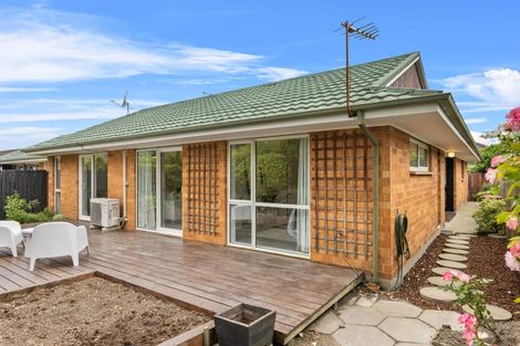 Photo of property in 2/65a Hamilton Avenue, Ilam, Christchurch, 8041