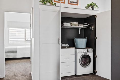 Photo of property in 43 Wood Street, Takaro, Palmerston North, 4410