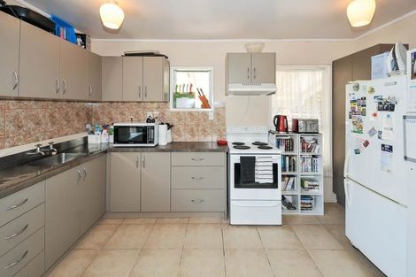 Photo of property in 1040 East Coast Road, Fairview Heights, Auckland, 0630