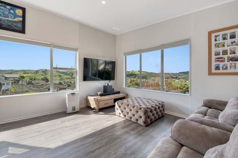 Photo of property in 29 Te Kauri Place, Helensville, 0800