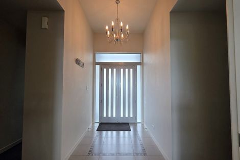 Photo of property in 34 Holcombrooke Lane, Welcome Bay, Tauranga, 3175