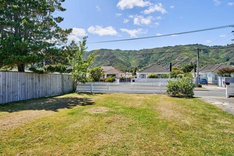 Photo of property in 39 Westminster Road, Wainuiomata, Lower Hutt, 5014