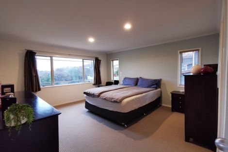 Photo of property in 10 Baverton Drive, Flat Bush, Auckland, 2016