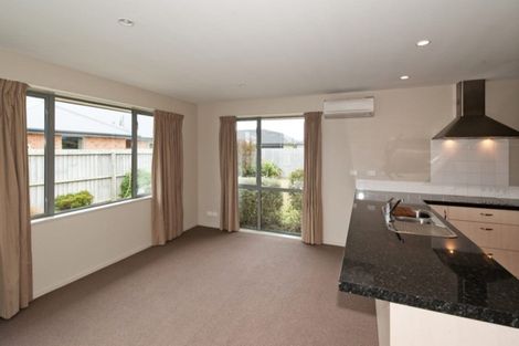 Photo of property in 6 Dunsford Close, Halswell, Christchurch, 8025