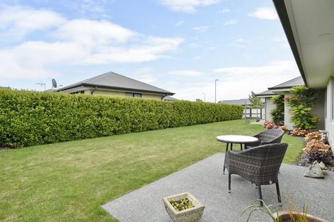 Photo of property in 32 Koura Drive, Rangiora, 7400