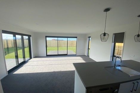 Photo of property in 7 Oakleigh Street, Woodend, 7610