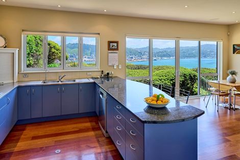 Photo of property in 14 The Crescent, Roseneath, Wellington, 6011