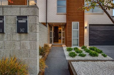 Photo of property in 142 Holly Road, St Albans, Christchurch, 8014
