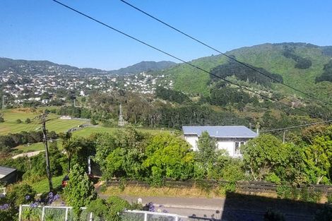 Photo of property in 12 Huntingdon Street, Northland, Wellington, 6012