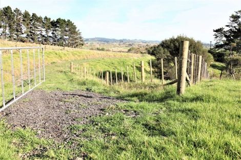 Photo of property in 181 Mangakura Road, Helensville, 0875