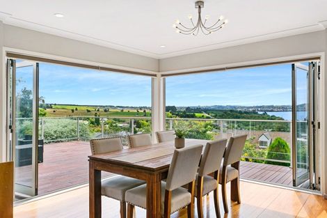 Photo of property in 33 Shera Street, Acacia Bay, Taupo, 3330