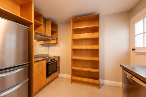 Photo of property in Ionian Flats, 123-125 Brougham Street, Mount Victoria, Wellington, 6011