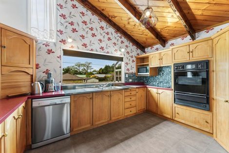 Photo of property in 6 Bayview Street, Te Puke, 3119