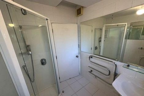 Photo of property in 2/49 Aeroview Drive, Beach Haven, Auckland, 0626