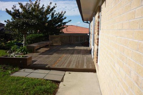 Photo of property in 34 Glenfern Road, Mellons Bay, Auckland, 2014