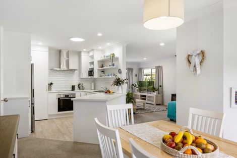 Photo of property in 25 Corinth Grove, Papamoa Beach, Papamoa, 3118