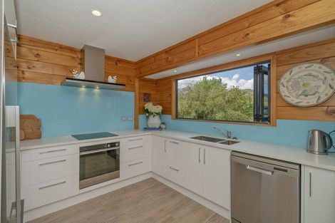 Photo of property in 13 Martin Place, Cooks Beach, Whitianga, 3591