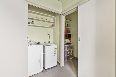 Photo of property in 3 Lee Road, Hannahs Bay, Rotorua, 3010