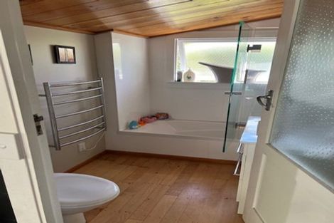 Photo of property in 28 Nisbet Terrace, Kinloch, Taupo, 3377