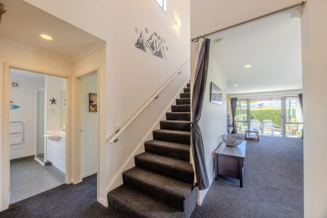 Photo of property in 9 Meadowbrook Place, Wanaka, 9305