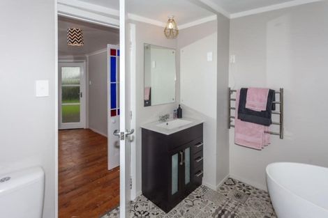 Photo of property in 805 Queen Sh25 Street, Thames, 3500