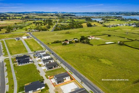 Photo of property in 75 Clarks Beach Road, Clarks Beach, 2122