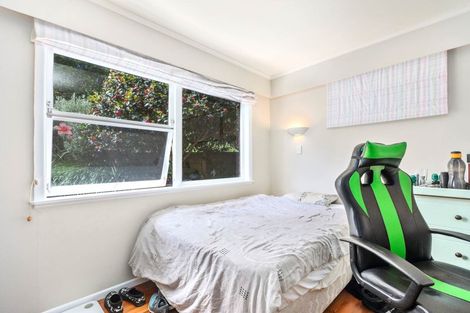 Photo of property in 20 Holt Avenue, Torbay, Auckland, 0630