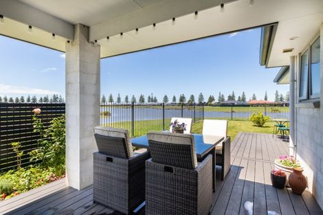 Photo of property in 18 Ruakituri Place, Te Awa, Napier, 4110