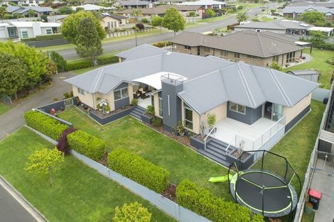 Photo of property in 1 Laura Avenue, Ohauiti, Tauranga, 3112